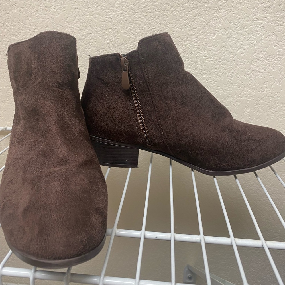 BRAND NEW brown faux suede boots